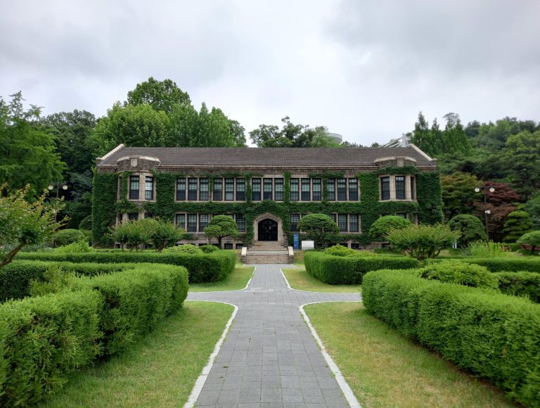 South Korea college admissions: Worst system failure raises fairness fears